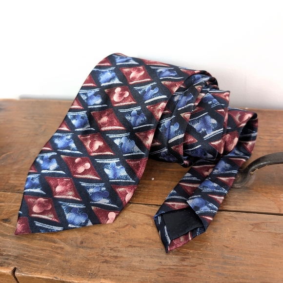 Mickey Unlimited Other - Vintage Mickey Unlimited Hand Sewn Tie ~ Discreet Geometric Mickey Mouse Pattern